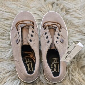 DC Women's Beige Casual Sneakers